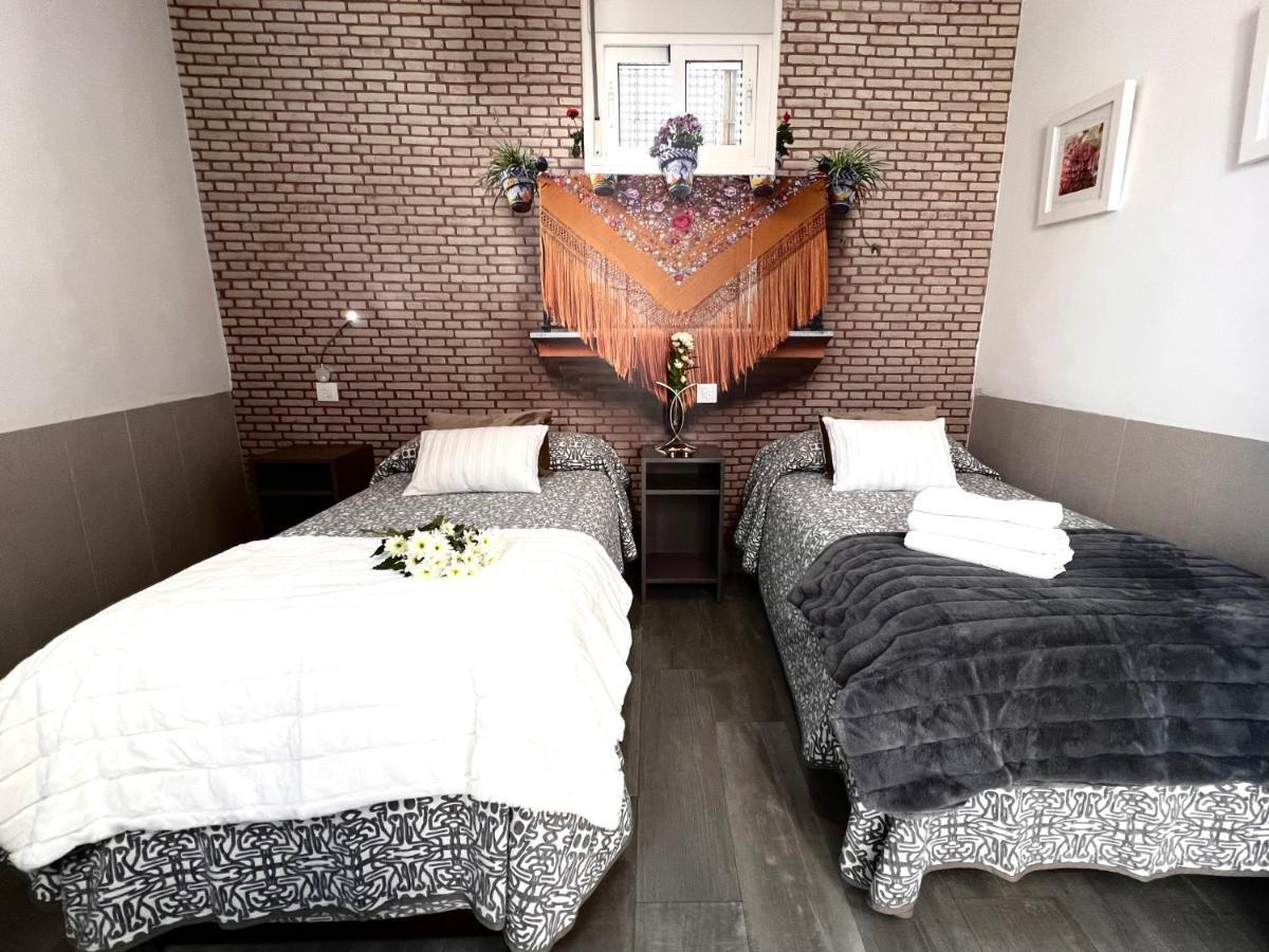 Hostal Paco'S Seville Ngoại thất bức ảnh